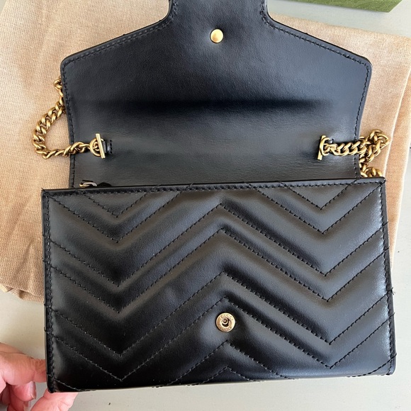 GG Marmont Matelassé Mini Bag - Picture 4 of 6